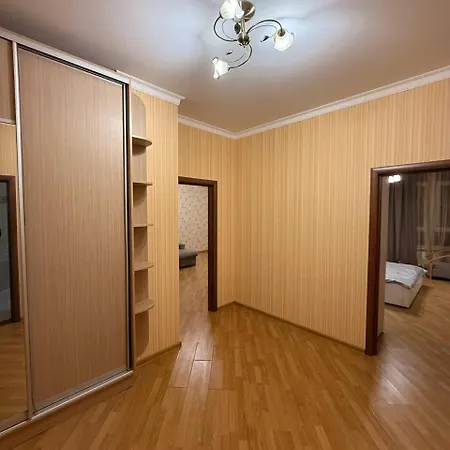 біля моря *